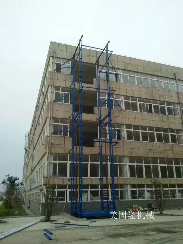 河南室外双臂导轨式升降机厂家